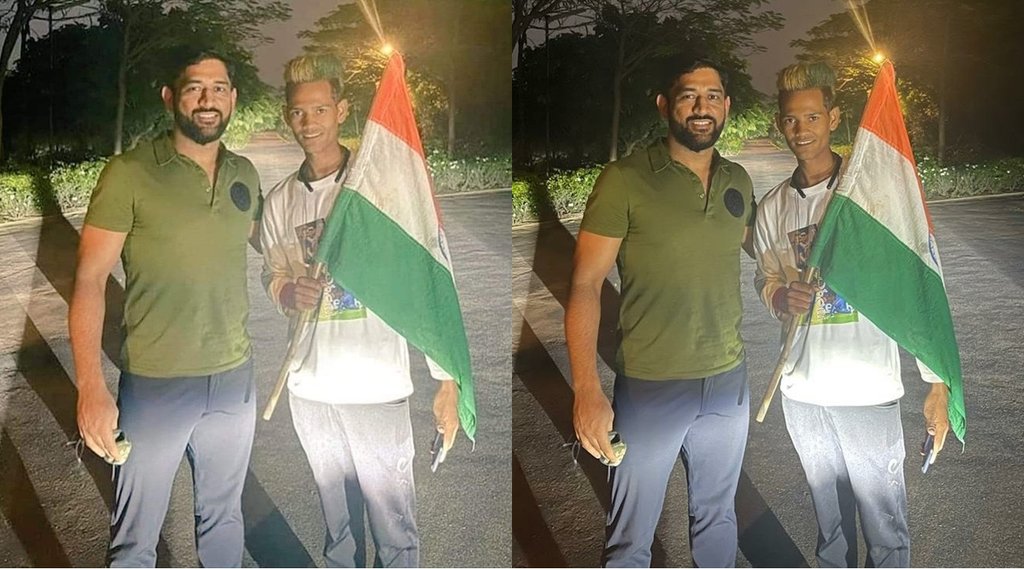 MS Dhoni Ajay Gill walked 1400 km from his Village to Ranchi