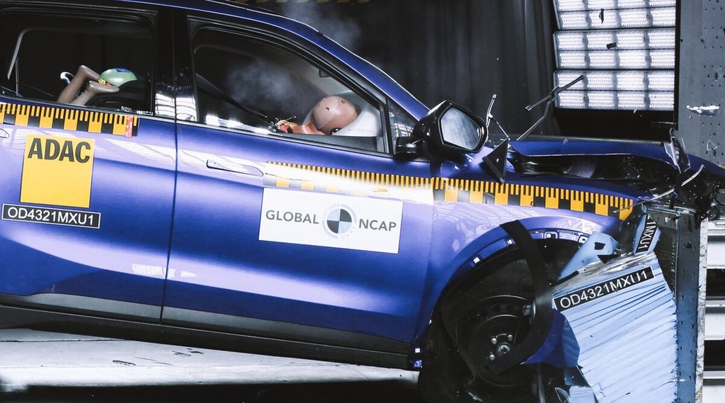 Mahindra XUV700 SUV gets 5 star safety rating
