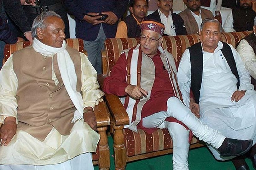 भले मुलायम बीजेपी के राजनीतिक और वैचारिक विरोधी हैं लेकिन निजी तौर पर वह कई बड़े नेताओं के करीब हैं।