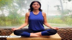 शिल्पा शेट्टी ने कंधे और गर्दन की मजबूती के लिए बताए 4 योगासन, पाचनशक्ति में भी मिलेगा लाभ
