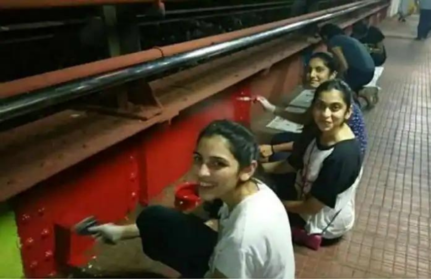 श्लोका कभी रेलवे स्टेशन के सौंदर्यीकरण के लिए पेंटिंग करती तो कभी बच्चों को पढ़ती नजर आ जाती हैं। ये उनकी सोशल हॉबी है।