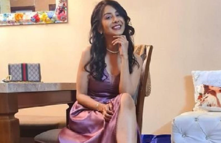 सिमरन का कहना था कि उनके बेटे विनीत की कस्टडी भरत के पास है और वह बेटे से मिलने कभी भी चली जाती हैं।