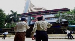 1000 प्वॉइंट्स क्यों गिर गया Sensex और इस तरह की स्थिति में क्या करें निवेशक?