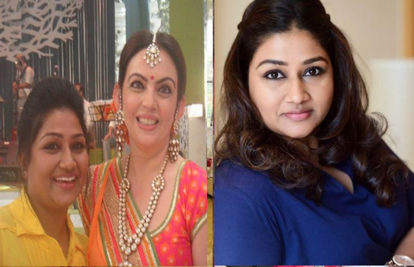 नीता अंबानी की साड़ी ड्रैपिंग कोलकाता की प्रोफेशनल डॉली जैन करती हैं। ईशा अंबानी से लेकर श्लोका तक की साड़ी भी डॉली ही ड्रैप करती हैं।