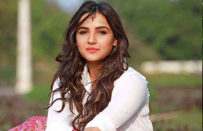 टीवी की मोस्ट पॉपुलर एक्ट्रेस जैस्मिन भसीन ने बिग बॉस 14 में अपनी जिंदगी से जुड़ा बड़ा खुलासा किया था। एक्ट्रेस ने बताया था कॅरियर शुरू करने से पहले ऐसा समय भी था जब कई ऑडिशंस देने के बाद भी उन्हें काम नहीं मिलता था और इस वजह से वो सदमे में आ गई थीं।