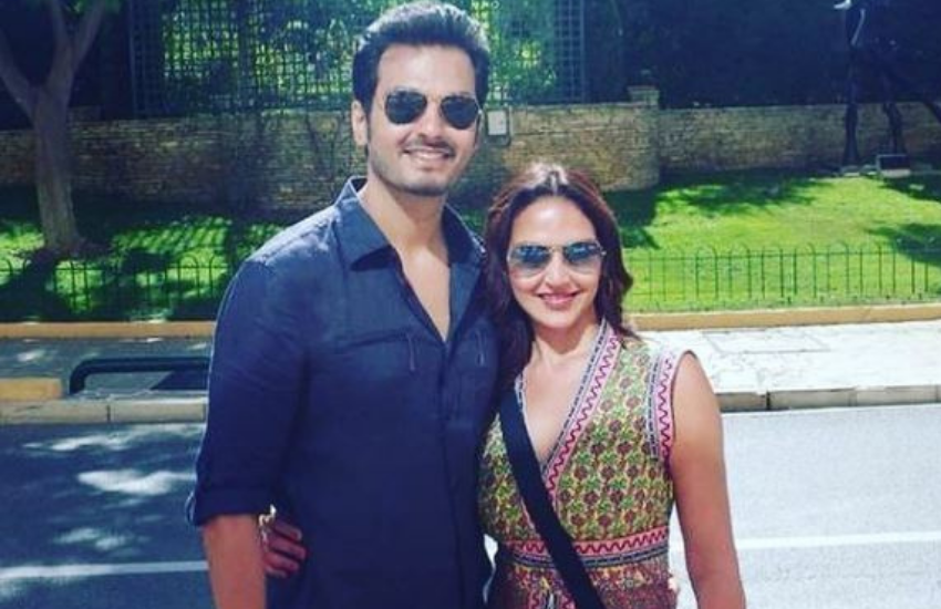  ईशा देओल ने अपने बर्थडे सेलिब्रेशन की तस्वीरें अपने इंस्टाग्राम हैंडल से शेयर की थीं।