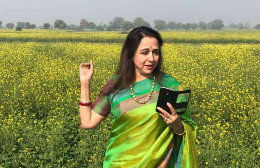 हेमा वैसे तो प्रोफेशनल फोटोग्राफी करती हैं, लेकिन मोबाइल कैमरे से भी वह खूब फोटोज लेती हैं।