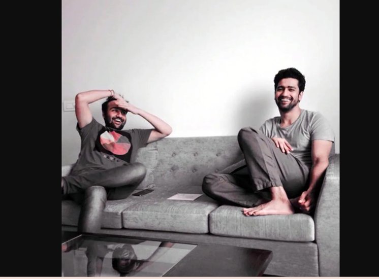 विकी कौशल ने बताया था कि तब उनके कमरे में ही किचन भी था। वॉशरूम दूसरे लोगों के साथ शेयर करना पड़ता था।