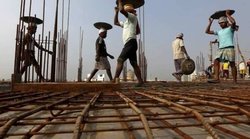 दिल्ली में AAP सरकार ने 2.95 लाख निर्माण श्रमिकों के खातों में जमा किए 5,000 रुपये: जानें, कैसे लिस्ट में चेक कर सकते हैं नाम?