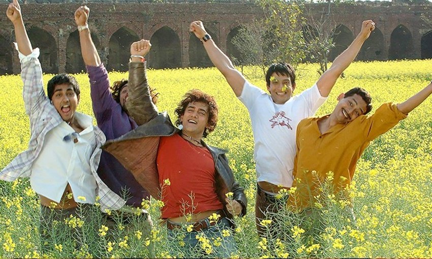 आमिर खान की फिल्म रंग दे बसंती युवाओं में देशभक्ति और देश के लिए कुछ कर गुजरने के जज्बातों पर आधारित है।