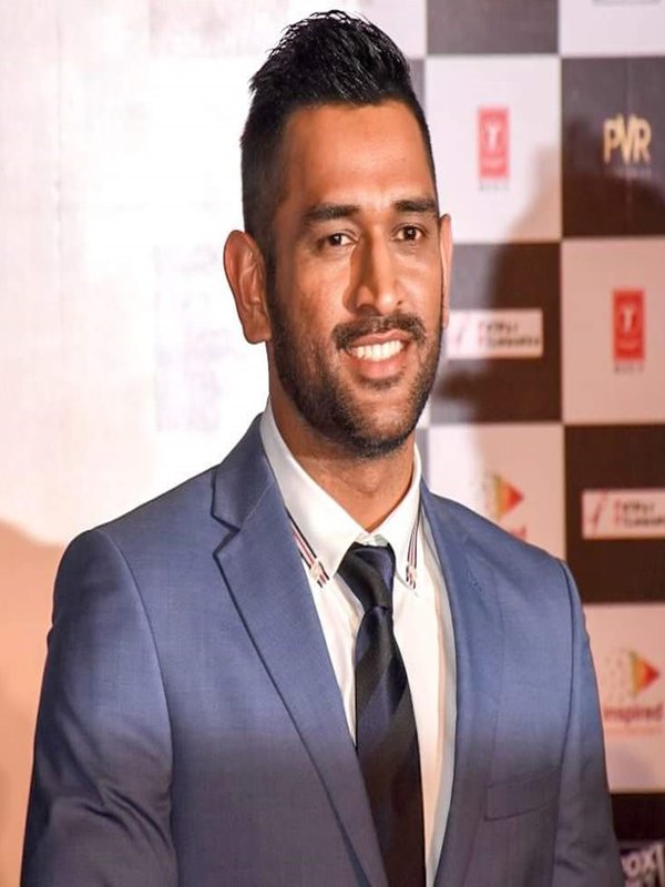 dhoni 7