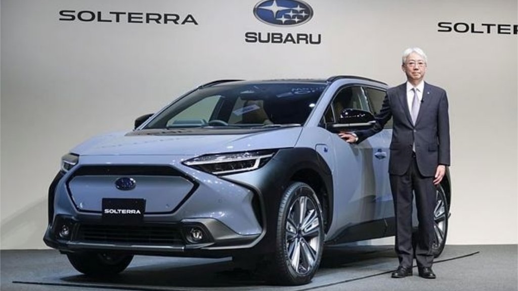 गुरुवार को जापानी वाहन कंपनी सुबारू कोर्प ने इलेक्ट्रिक एसयूवी सोलटेरा लांच की। (फोटो: क्योडो/ रायटर्स) गुरुवार को जापानी वाहन कंपनी सुबारू कोर्प ने इलेक्ट्रिक एसयूवी सोलटेरा लांच की। (फोटो: क्योडो/ रायटर्स)