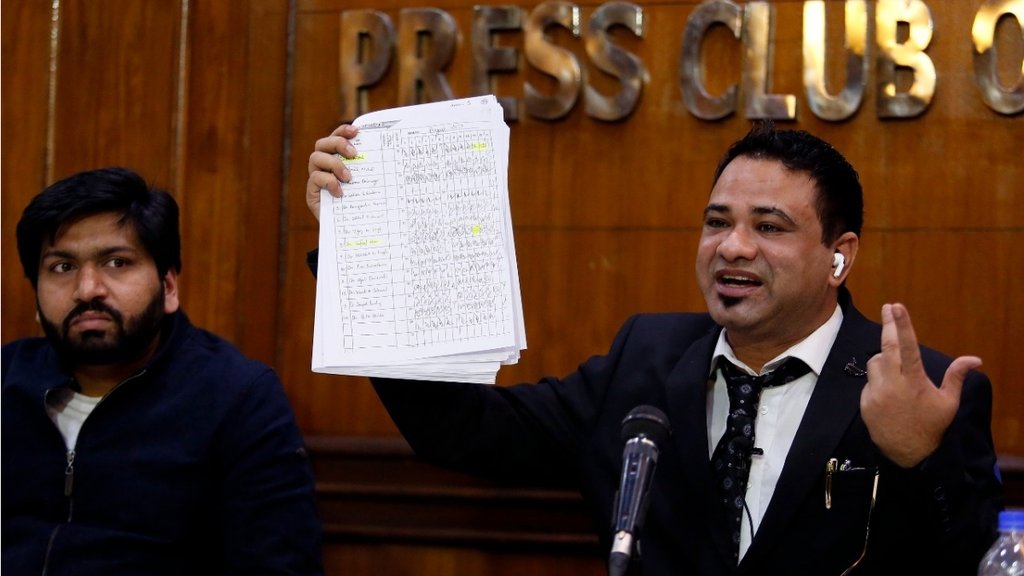 उत्तरप्रदेश सरकार के द्वारा बर्खास्त किए जाने के बाद कफील खान ने गोरखपुर बीआरडी मेडिकल कॉलेज मामले की जांच सीबीआई से कराने की मांग की है। (एक्सप्रेस फोटो: प्रवीन खन्ना)