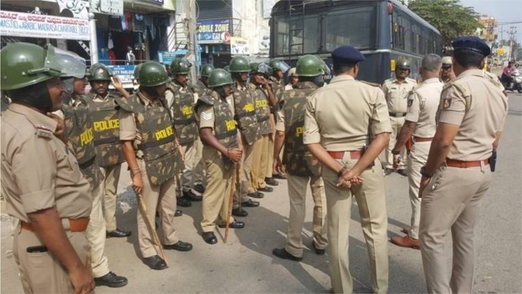 सीआईडी की जांच में यह भी पता चला है कि अदालतों के नकली आदेश के जरिए संपत्ति हड़पने के कुछ मामलों में हाई प्रोफाइल लोग भी शामिल थे। (एक्सप्रेस फाइल फोटो)