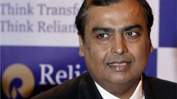 मुकेश अंबानी की रिलायंस को एक दिन में लगा 66000 करोड़ का झटका, जानिए क्यों