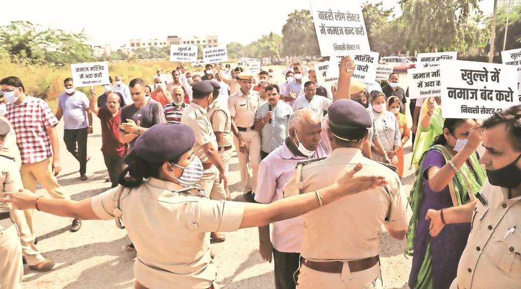 namaz protest gurugram, namaz protestg gujarat, VHP