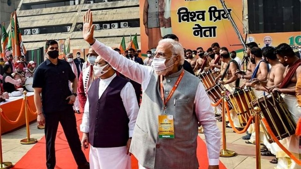 PM Modi, Meeting of PM, UP Government, Government will pay the fare of buses, Sultanpur DM, Letter to transport