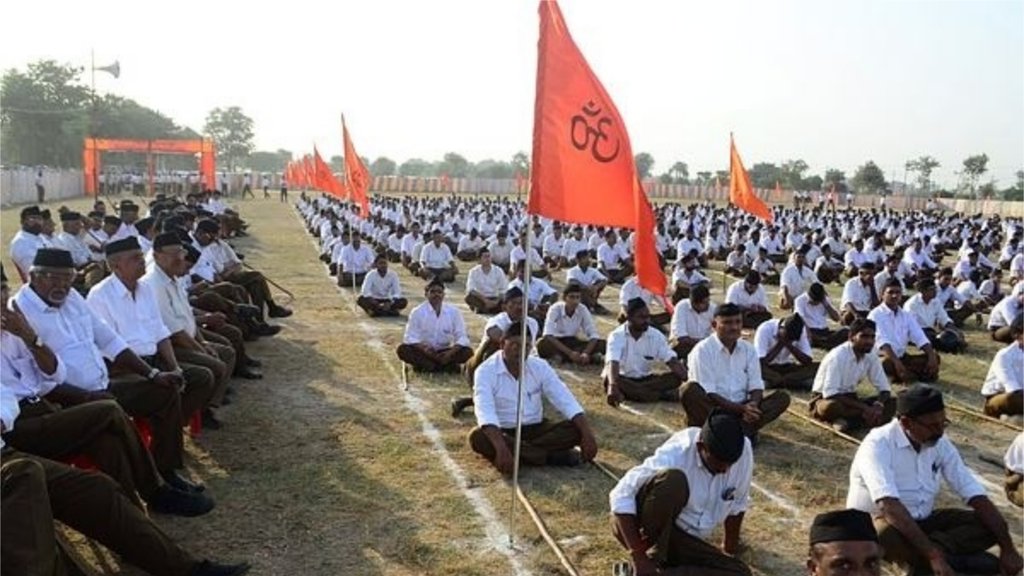 एक टीवी कार्यक्रम में बसपा नेता धर्मवीर चौधरी ने आरएसएस को लेकर कहा कि ये रजिस्टर्ड संगठन नहीं है और इसपर रोक लगना चाहिए। (एक्सप्रेस फोटो)