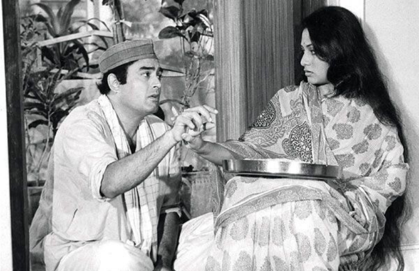 कंजूसी की एक वजह यह थी कि वह बेहद सामान्य कपड़े पहना करते थे और दान आदि से पीछे रहते थे। अंजू ने बताया था कि संजीव को जिसे पैसा देना होता था दिल खोल कर देते थे और जिसे नहीं देना था नहीं ही देते थे।