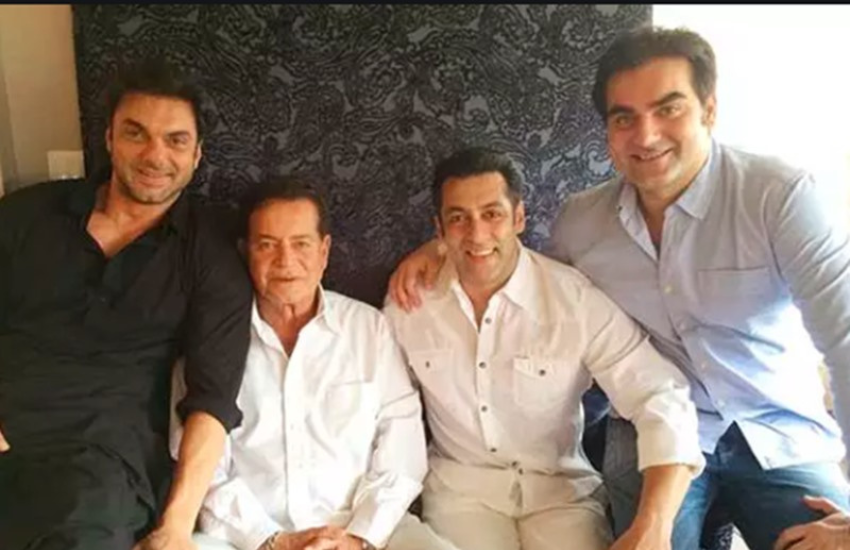 फ़िल्म इतिहासकार एस औसाजा ने बीबीसी से बातचीत में बताया था कि साल 1993 में हुए मुंबई ब्लास्ट याकूब मेनन को लेकर सलमान ने कई ट्वीट किए थे।