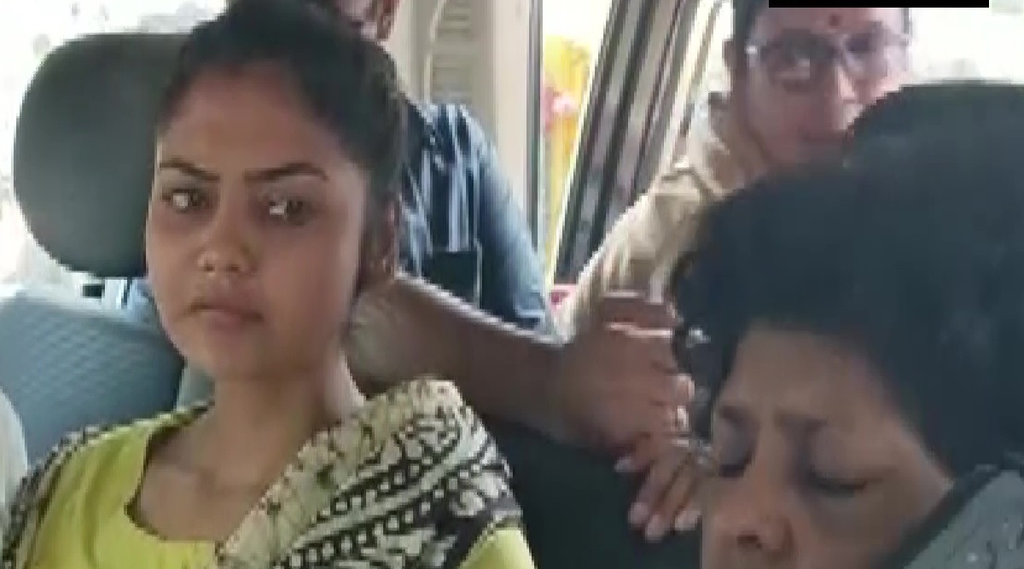 Tripura, Trinamool Youth Congress secretary, Arrested by police, 15 MP of Mamata, Delhi in protest, Announced a dharna