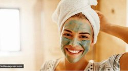 Skin Care: बदलते मौसम में अपनी त्वचा का रखें खास ख्याल, दालचीनी से निखर सकती है स्किन की रंगत