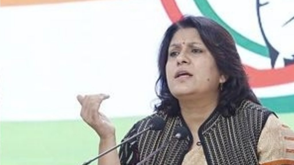 टीवी डिबेट में ऑडियो डाउन किए जाने को लेकर कांग्रेस प्रवक्ता सुप्रिया श्रीनेत एंकर पर भड़क उठी। (एक्सप्रेस फोटो)