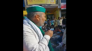 Rakesh Tikait, BKU, Tikait a reporter, Line for fertilizer, UP Farmers, Lalitpur