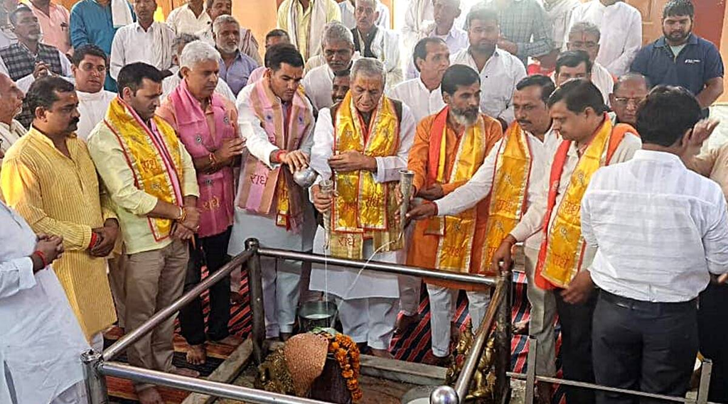 Uttar Pradesh, Mathura, UP minister, Laxmi Narayan Chaudhary, India spiritual teacher