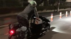 लेबर पेन हुआ तो खुद साइकिल चला अस्पताल पहुंची महिला सांसद, दिया बच्चे को जन्म