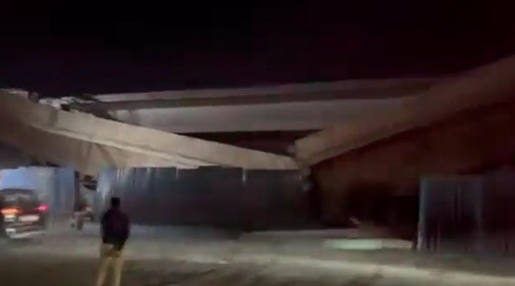Ahmedabad bridge collapses