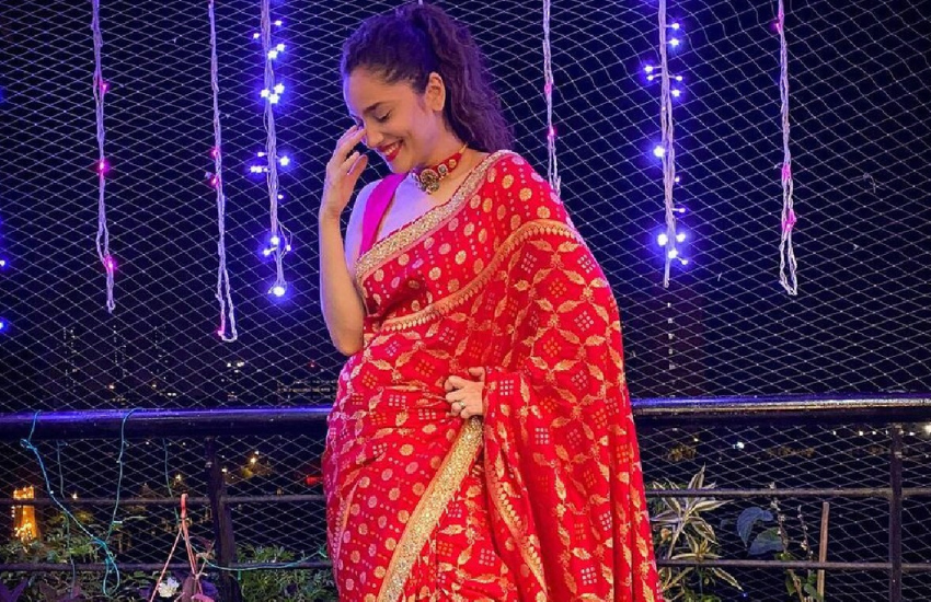 बता दें कि अंकिता ने इस बार करवाचौथ पर भी लाल साड़ी पहनी थी।