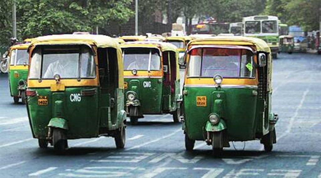 पाबंदियों के कारण लोग कर रहे तय से अधिक भुगतान