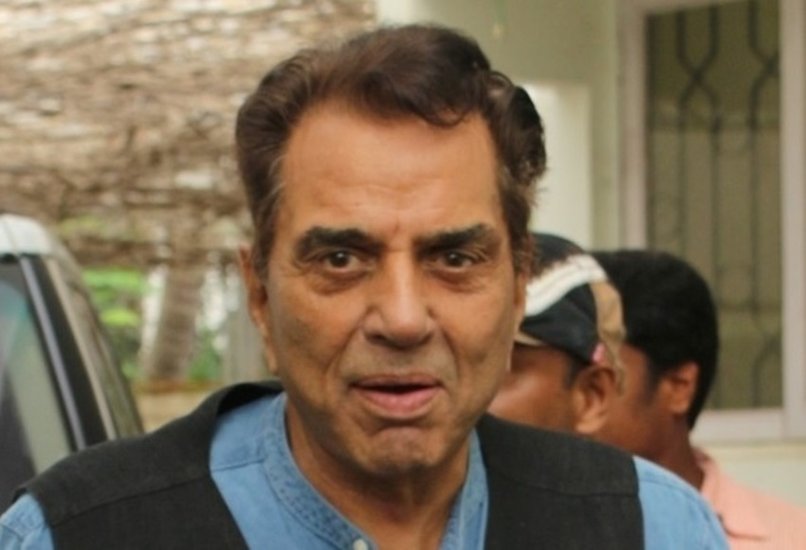 'मुझे सबसे ज्यादा डर इस बात से लगता है कि कहीं मेरे चाहने वाले मुझे प्यार करना ना बंद कर दें। इसीलिए मैं खुद को हमेशा जमीन से जोड़े रखता हूं और खुद को उसी तरह से देखता हूं जैसे कोई न्यूकमर हूं।'