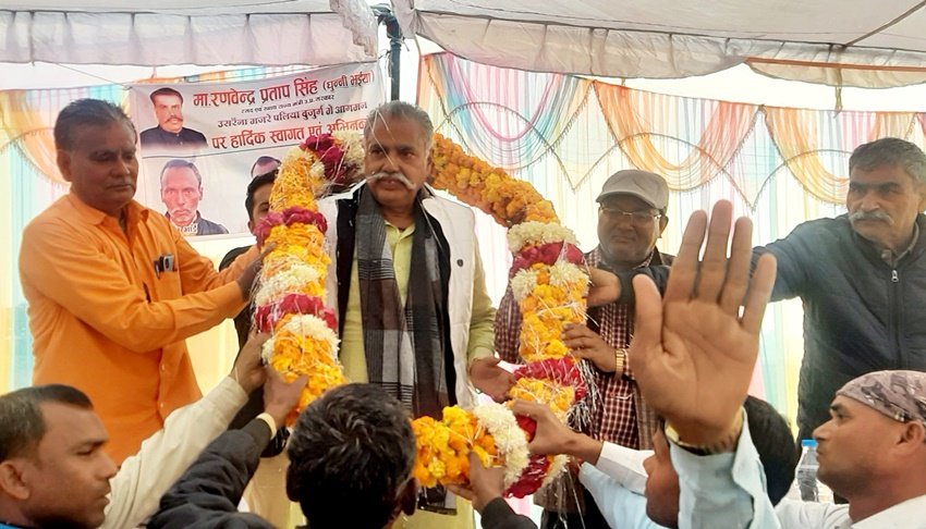 धुन्नी भइया योगी आदित्यनथ की सरकार में राज्य मंत्री हैं। 2017 में वह हुसैनगंज से बीजेपी के टिकट पर विधानसभा पुहंचे थे। धिन्नी भैया का असली नाम रणवेंद्र प्रताप सिंह है। हालांकि लोगों के बीच वह धुन्नी भइया नाम से ही जाने जाते हैं।