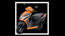 मात्र 7 हजार में खरीदें स्पोर्टी डिजाइन और 59 kmpl माइलेज वाला Honda Dio, बस इतनी होगी EMI