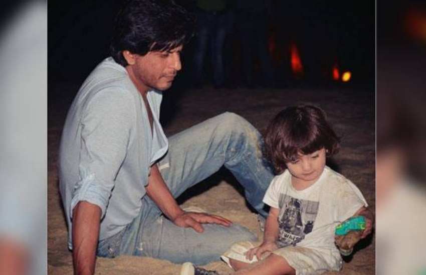 शाहरुख के पिता ने उनकी मां को ब्लड दिया थ्रा इसके बाद से उनके पिता उनकी मां के घर वालों के चहेते बन गए थे।