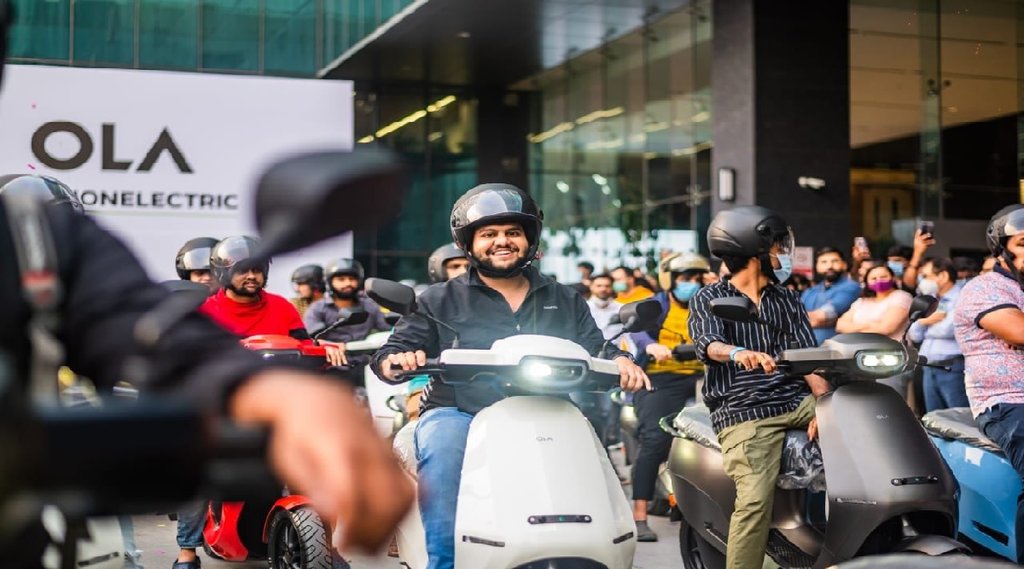 खत्‍म हुआ इंतजार! Ola S1 व S1 Pro की शुरू हुई डिलीवरी, सिंगल चार्ज में मिलेगी 181km की रेंज (Photo- 
Bhavish Aggarwal
/Twitter)
