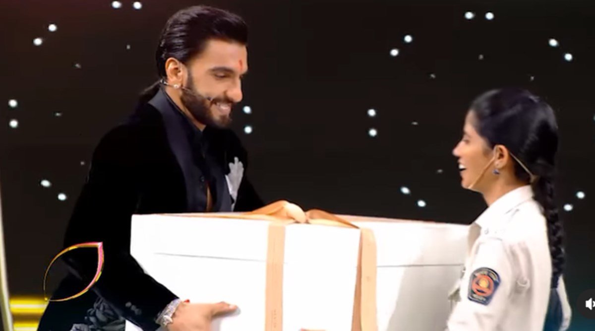 The Big Picture: रणवीर सिंह को कंटेस्टेंट ने कलाई में बांधी राखी, इमोशनल हो गए एक्टर; ‘बहन’ को दिया ब्राइडल लहंगा