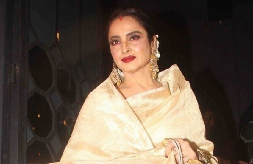रेखा ने 12 साल की उम्र में तेलगु फिल्म से अपने करियर की शुरुआत की थी, लेकिन एक्टिंग उनका शौक नहीं बल्कि मजबूरी थी।