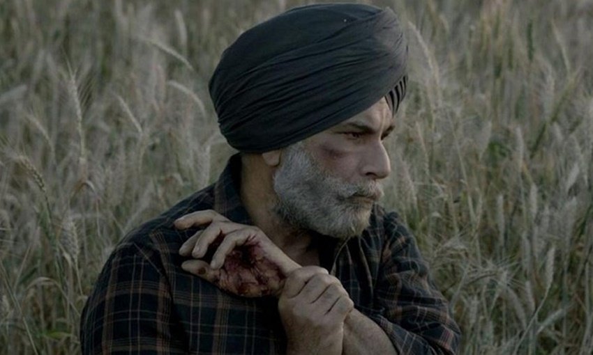 पवन मल्होत्रा एक मंझे हुए एक्टर हैं। इस साल दो ओटीटी प्लेटफॉर्म पर उनकी दो सीरीज आई जिसने खूब तालियां बटोरीं। पहली थी ग्रहण और दूसरी तब्बार। दोनों ही सीरीज में पवन मल्होत्रा के काम ने लोगों का दिल जीत लिया।