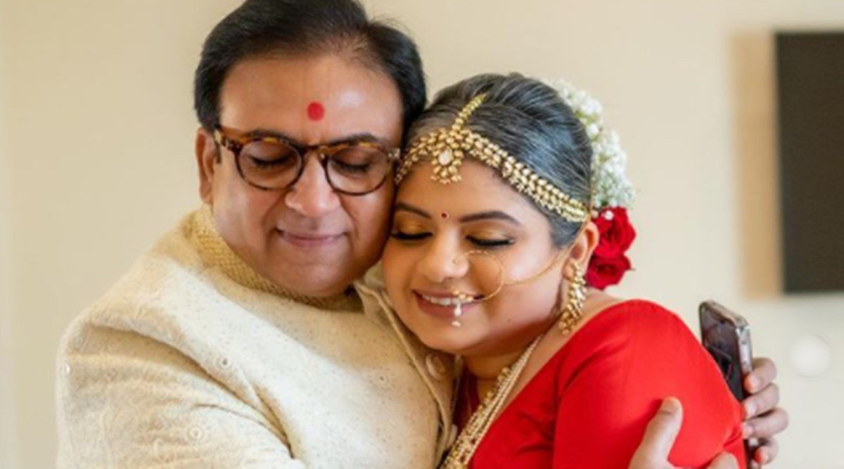 Taarak Mehta: दुल्हन बनीं दिलीप जोशी की बेटी के बालों का रंग देख फैंस ने किया रिएक्ट; ग्रे कलर के बालों पर आने लगे ढेरों कमेंट