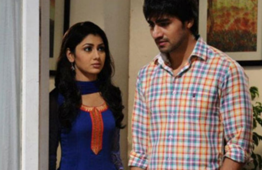 हर्षद ने एक इंटरव्यू में बताया था कि सृति उन को डेट कर रही थी, तभी कुणाल करण कपूर के साथ भी उनकी नजदीकियां बढ़ने लगी थी।