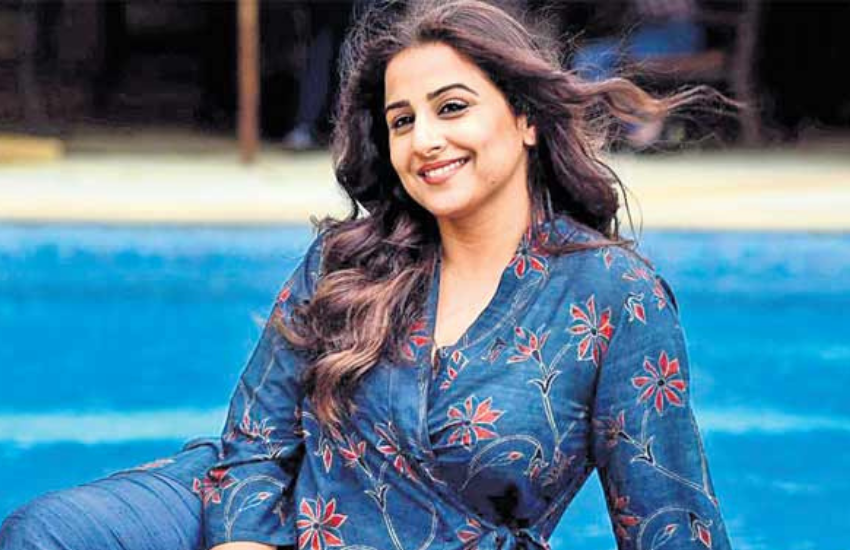 विद्या बालन ने अनुपम खेर के शो कुछ भी हो सकता है में बताया था कि उन्हें एक बार बिना बताए ही एक या दो नहीं बल्कि 12 प्रोजेक्ट्स निकाल दिया गया था।