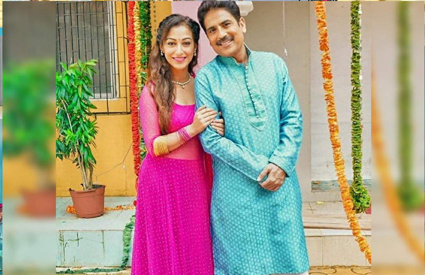 'तारक मेहता...' के शो में सुनैना फौजदार तारक मेहता की पत्नी का किरदार निभाती हैं।