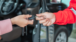 Car Loan ले फंसा महसूस कर रहे…नहीं भर पा रहे? तब भी बेच सकते हैं कर्ज पर ली गाड़ी, यह है तरीका