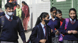 किशोरों को Covaxin के लिए CoWIN पर बुक होगा स्लॉट, पर इनका रजिस्ट्रेशन न होगा मान्य; जानें तरीका