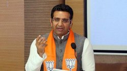 ओवैसी शरिया के एक्‍सपर्ट हो सकते हैं भारतीय कानून के जानकार नहीं, उनको जजमेंट और ऑर्डर का फर्क नहीं पता, गौरव भाटिया का तंज