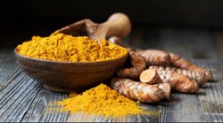 इन दो चीजों के साथ करें हल्दी का सेवन, ब्लड शुगर लेवल कंट्रोल करने में हैं कारगर