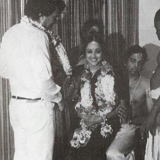 हेमा मालिनी धर्मेंद्र की दूसरी पत्नी हैं। दोनों ने 2 मई 1980 को शादी रचाई थी।
